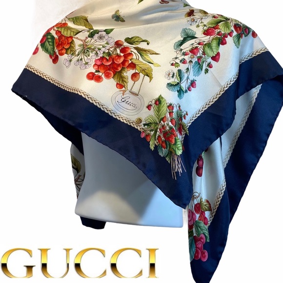 Gucci Accessories - GUCCI SILK SCARF ⭐️HOST PICK⭐️